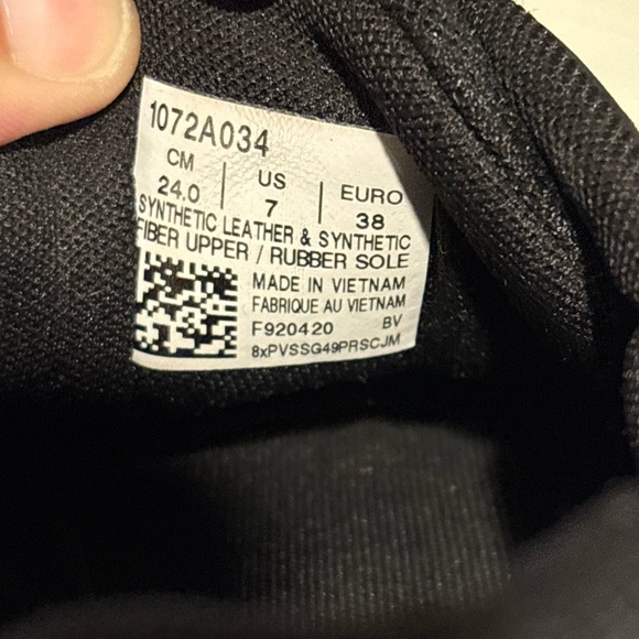 Asics Gel-Rocket Shoes Women Size 7 Volleyball Gum Athletic Sneakers 1072A034 - Picture 9 of 9